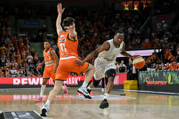 敢于尝试新 敢于尝试新